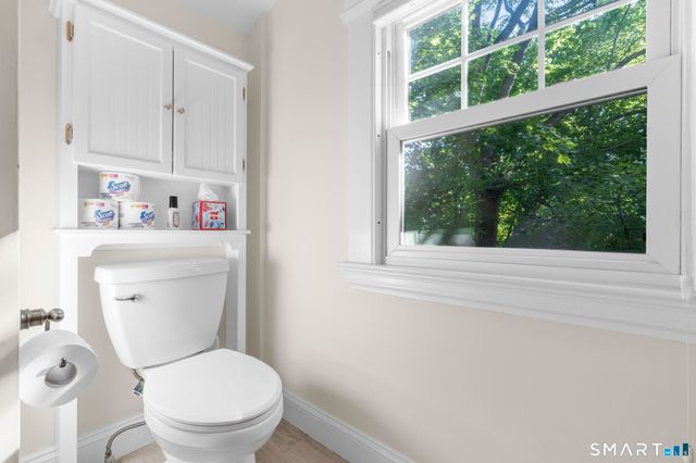 20 Bradley Avenue, Branford, CT 06405