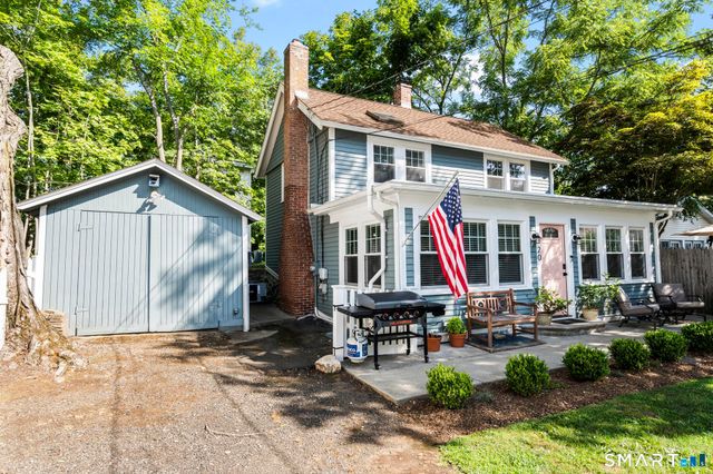 20 Bradley Avenue, Branford, CT 06405