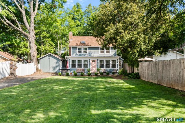 20 Bradley Avenue, Branford, CT 06405