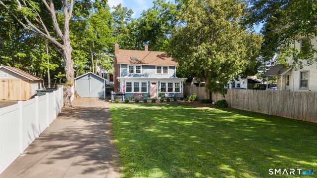 20 Bradley Avenue, Branford, CT 06405
