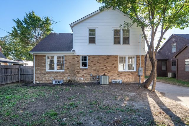 425 N Dellrose Ave, Wichita, KS 67208