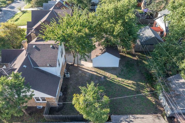 425 N Dellrose Ave, Wichita, KS 67208