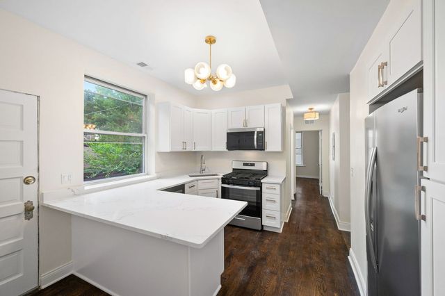 1338 W Hollywood Avenue 1, Chicago, IL 60660