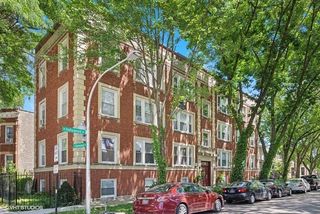 1338 W Hollywood Avenue 1, Chicago, IL 60660