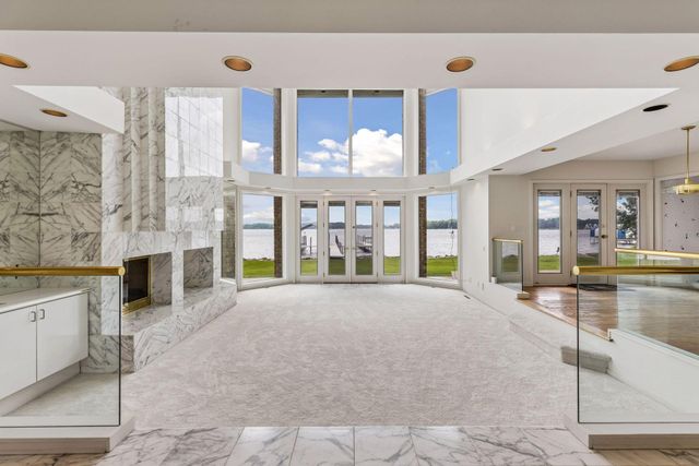 5360 Howards Point Road, Excelsior, MN 55331