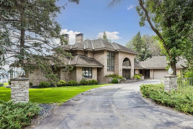 5360 Howards Point Road, Excelsior, MN 55331