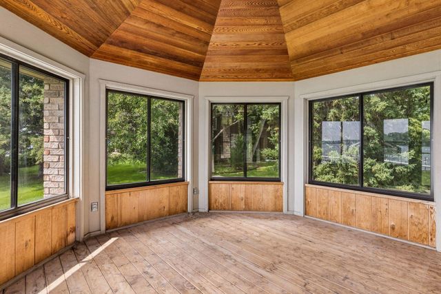 5360 Howards Point Road, Excelsior, MN 55331