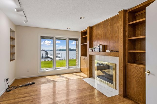 5360 Howards Point Road, Excelsior, MN 55331