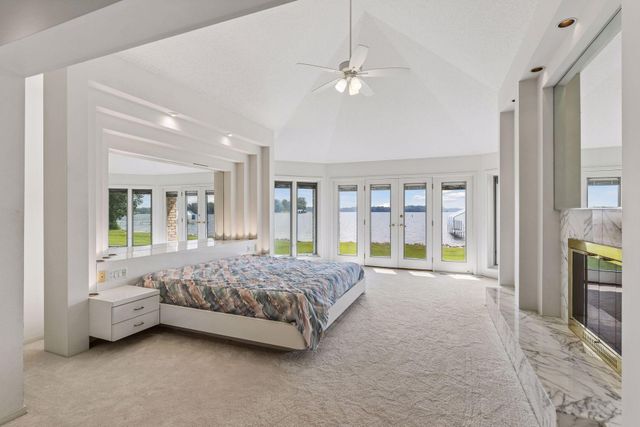 5360 Howards Point Road, Excelsior, MN 55331