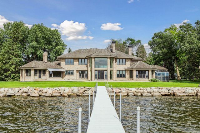 5360 Howards Point Road, Excelsior, MN 55331