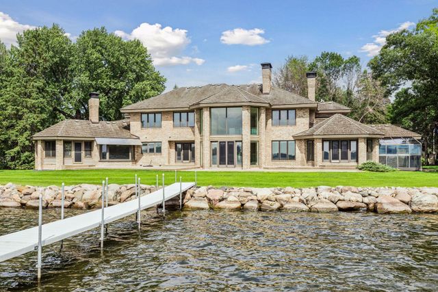 5360 Howards Point Road, Excelsior, MN 55331