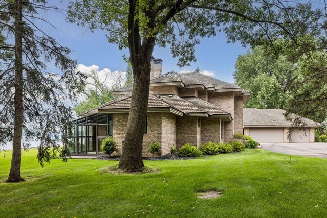 5360 Howards Point Road, Excelsior, MN 55331
