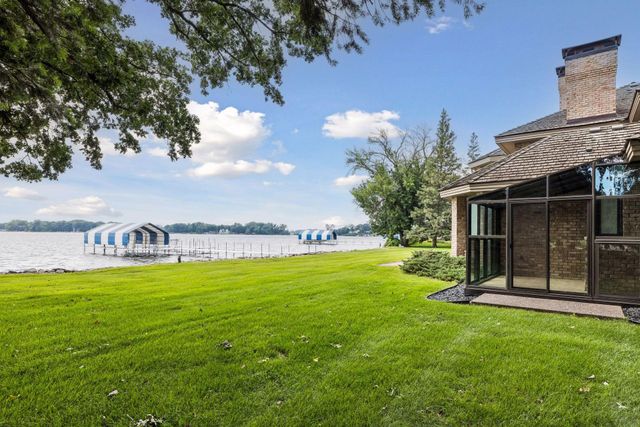 5360 Howards Point Road, Excelsior, MN 55331
