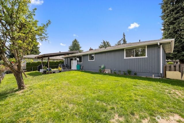 2406 NE 24th Street, Renton, WA 98056