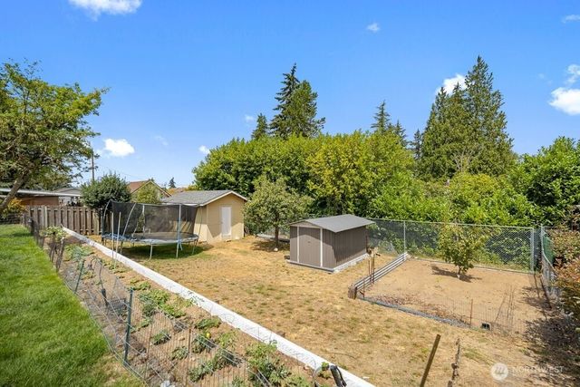 2406 NE 24th Street, Renton, WA 98056