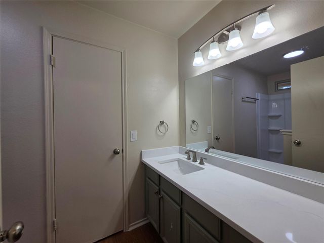 11602 Maybach DR, Del Valle, TX 78617