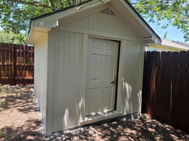 11602 Maybach DR, Del Valle, TX 78617