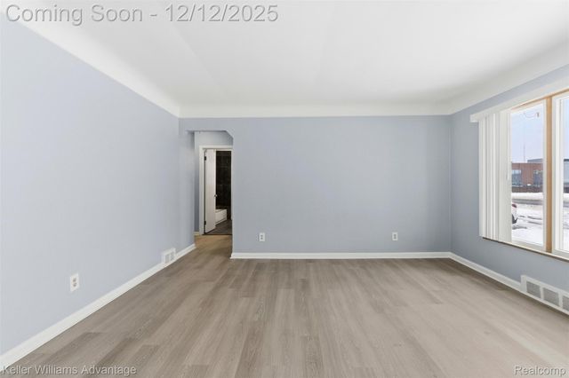 14221 W 10 Mile Road, Oak Park, MI 48237