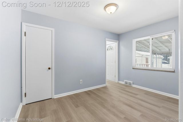 14221 W 10 Mile Road, Oak Park, MI 48237