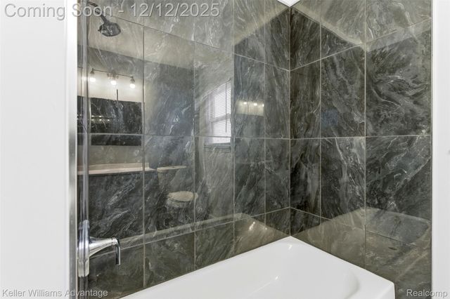 14221 W 10 Mile Road, Oak Park, MI 48237