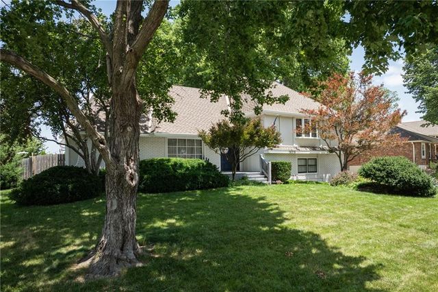16516 E George Franklyn Drive, Independence, MO 64055