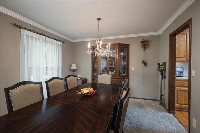 16516 E George Franklyn Drive, Independence, MO 64055