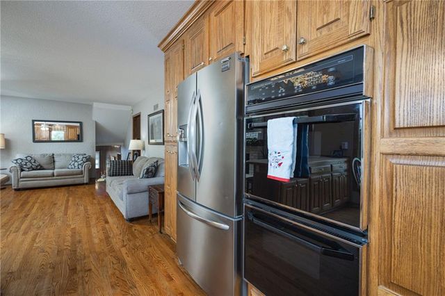 16516 E George Franklyn Drive, Independence, MO 64055