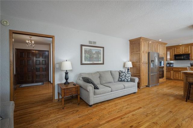 16516 E George Franklyn Drive, Independence, MO 64055