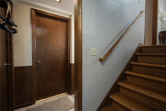 16516 E George Franklyn Drive, Independence, MO 64055