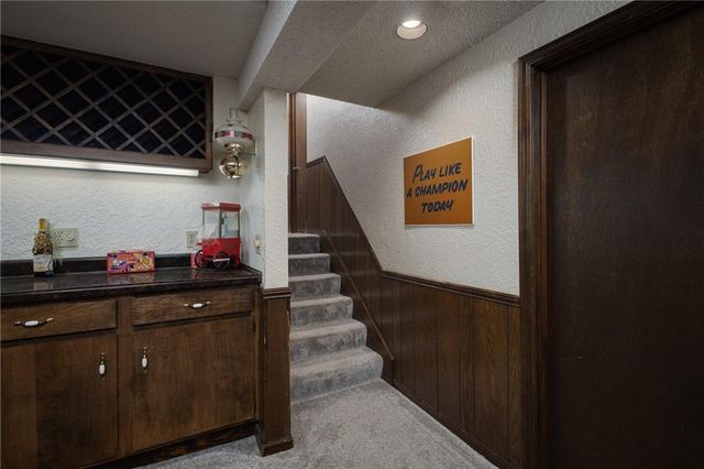 16516 E George Franklyn Drive, Independence, MO 64055