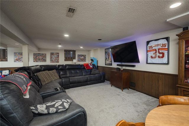16516 E George Franklyn Drive, Independence, MO 64055