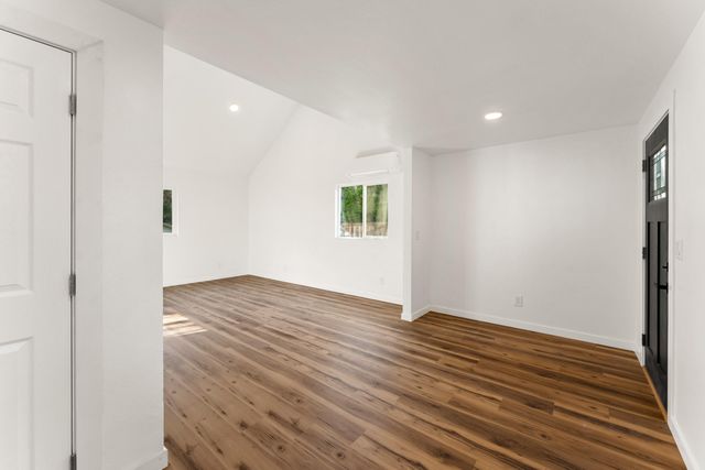 3237 De Woody Lane, Grants Pass, OR 97527