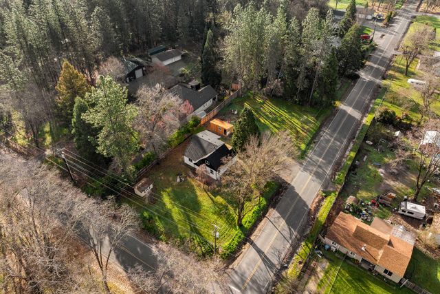 3237 De Woody Lane, Grants Pass, OR 97527