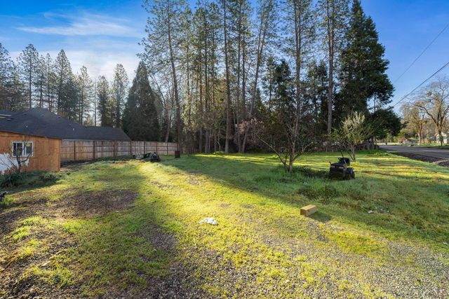 3237 De Woody Lane, Grants Pass, OR 97527
