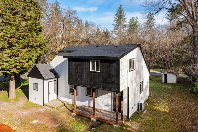 3237 De Woody Lane, Grants Pass, OR 97527