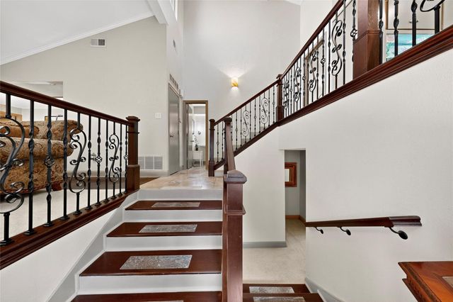 2627 Lakehill Lane, Carrollton, TX 75006