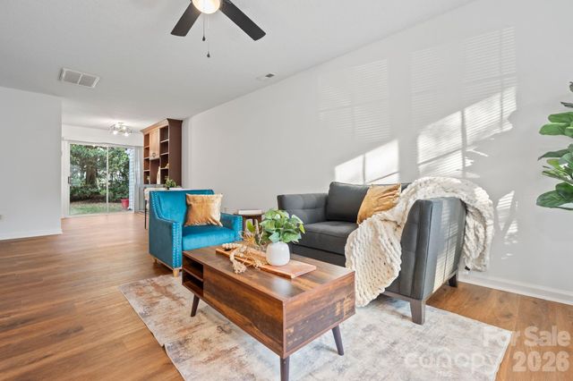 12318 Hennigan Place Lane, Charlotte, NC 28214