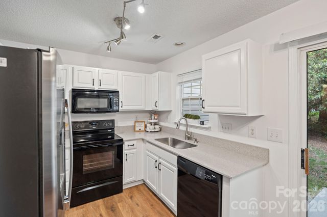 12318 Hennigan Place Lane, Charlotte, NC 28214