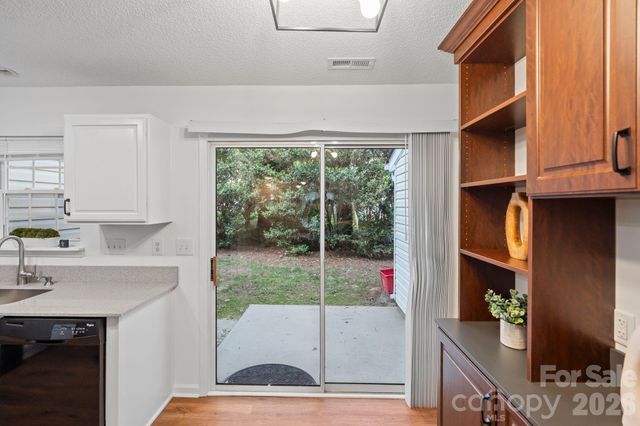 12318 Hennigan Place Lane, Charlotte, NC 28214