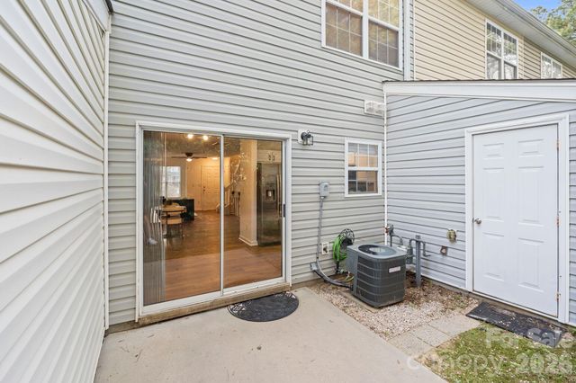 12318 Hennigan Place Lane, Charlotte, NC 28214