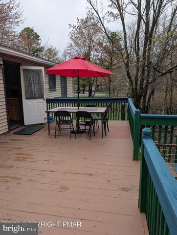 1514 CLOVER RD, Long Pond, PA 18334