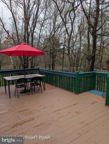 1514 CLOVER RD, Long Pond, PA 18334
