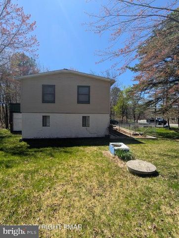 1514 CLOVER RD, Long Pond, PA 18334