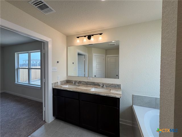 2012 Meridian Loop, Temple, TX 76504