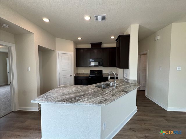 2012 Meridian Loop, Temple, TX 76504