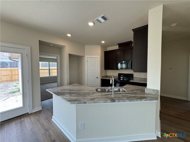 2012 Meridian Loop, Temple, TX 76504