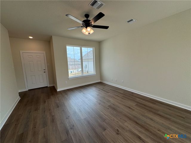 2012 Meridian Loop, Temple, TX 76504