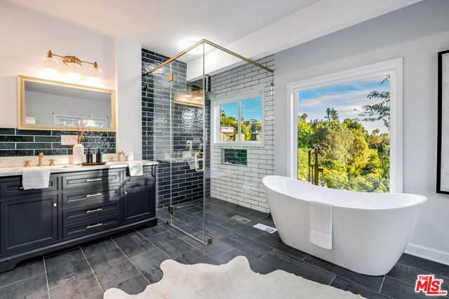 3323 N Knoll Drive, Los Angeles, CA 90068