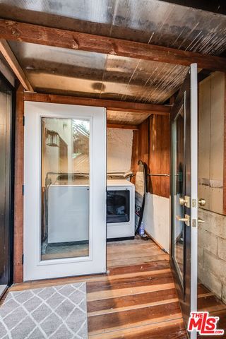 3323 N Knoll Drive, Los Angeles, CA 90068