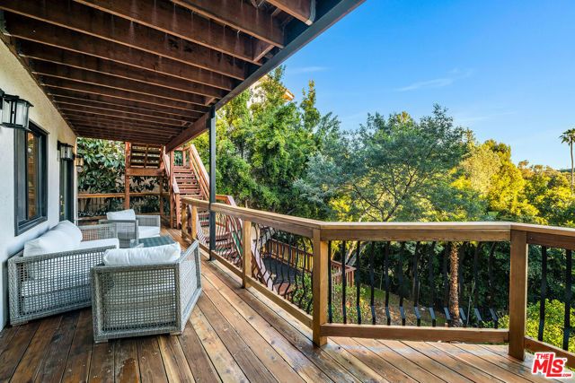 3323 N Knoll Drive, Los Angeles, CA 90068